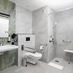 Hotel B&B Hotel Leszno 3*