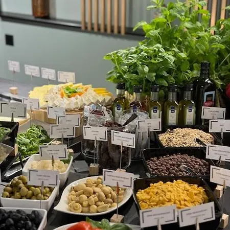 ホテル B&B Hotel Leszno 3*