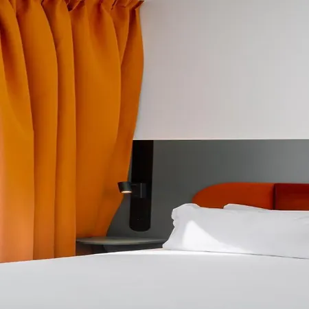 B&B Hotel Leszno ホテル 3*