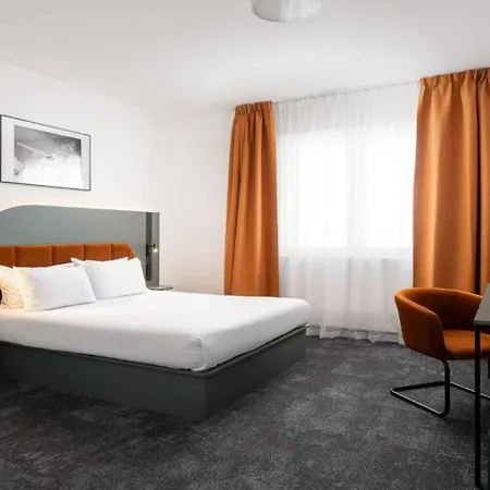 Hotel B&B Hotel Leszno 3*