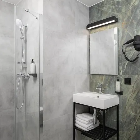 Hotel B&B Hotel Leszno 3*