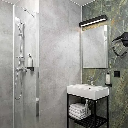 Hotel B&B Hotel Leszno 3*