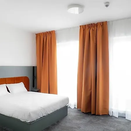 Hotel B&B Hotel Leszno 3*