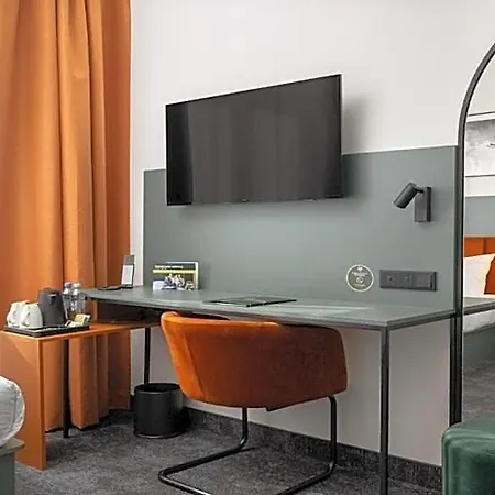 B&B Hotel Leszno 3*