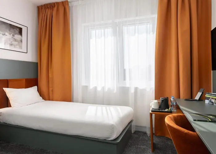 Hotel B&B Hotel Leszno 3*