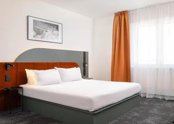 B&B Hotel Leszno Отель