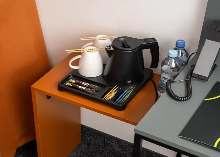 B&B Hotel Leszno Отель