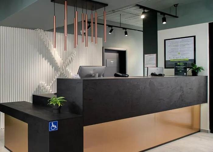 B&B Hotel Leszno Отель