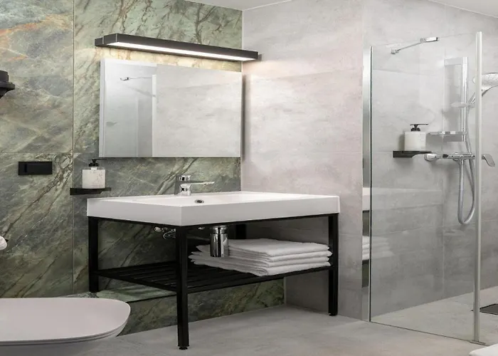 Отель B&B Hotel Leszno