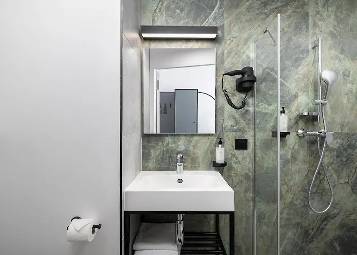 B&B Hotel Leszno Отель